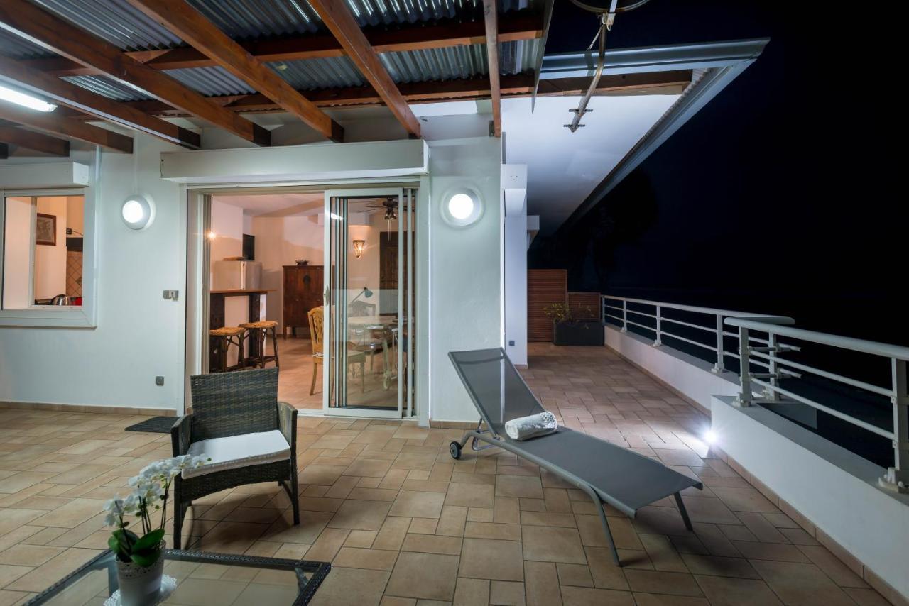 T2D Lagon Austral "Terrasse Du Lagon" Saint-Pierre Kültér fotó